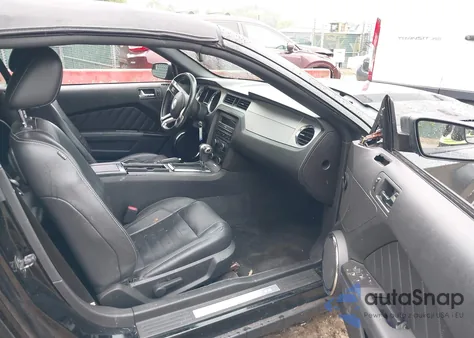 2011 Ford Mustang V6 Premium from USA, damaged, VIN 1ZVBP8EM7B5139351